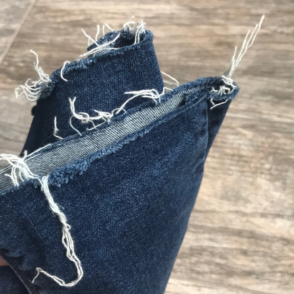 Hudson Krista Ankle Frayed Skinny Jeans Size 28